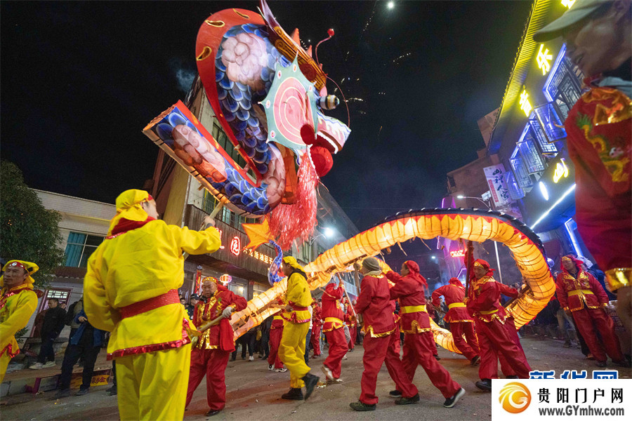 贵州大方:古镇舞龙迎元宵(图3) 贵州大方:古镇舞龙迎元宵(图3)