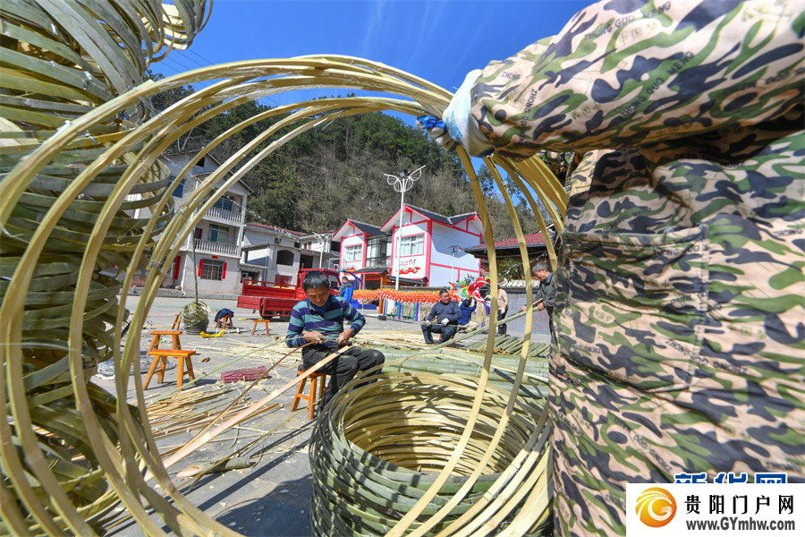 贵州台江:扎龙闹元宵(图1) 贵州台江:扎龙闹元宵(图1)