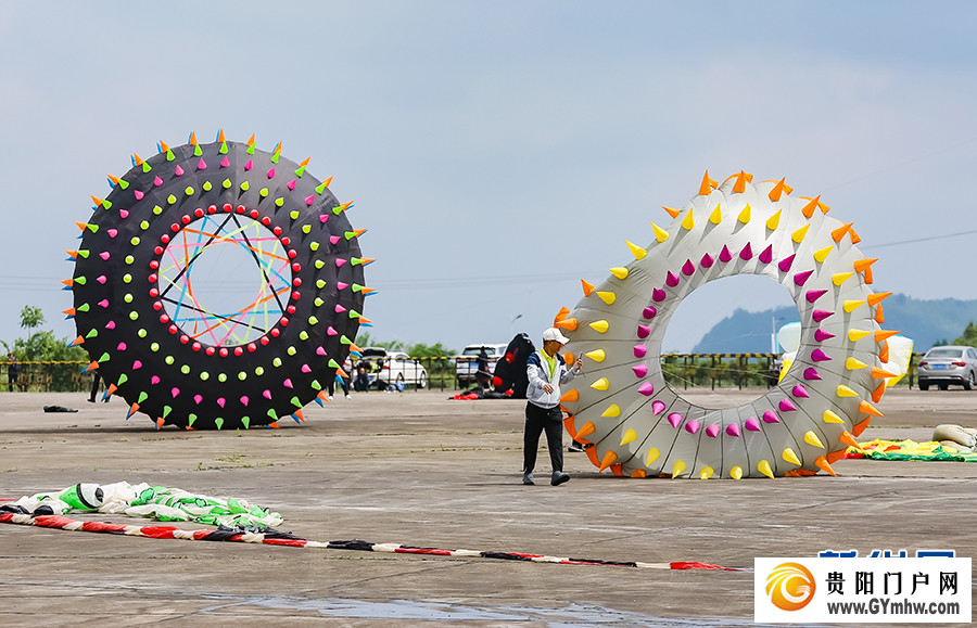 2024年贵阳白云国际风筝会暨全国风筝邀请赛举行(图9) 2024年贵阳白云国际风筝会暨全国风筝邀请赛举行(图9)