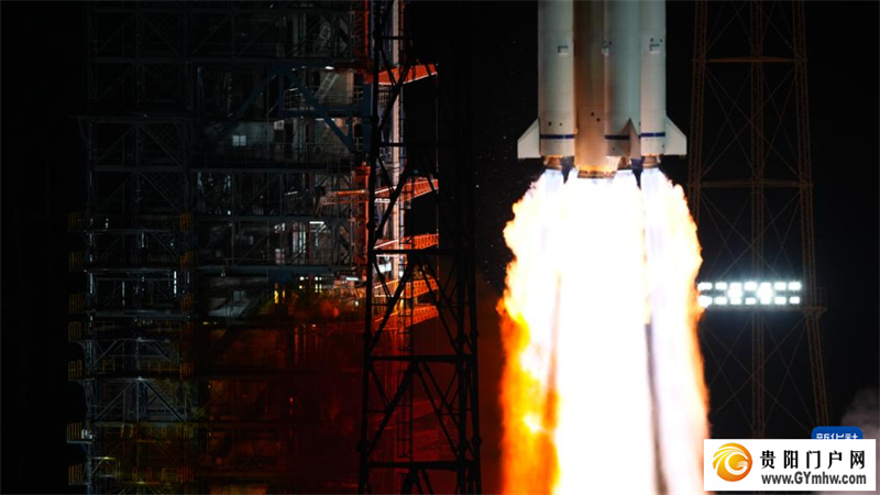 我国成功发射巴基斯坦多任务通信卫星(图3) 我国成功发射巴基斯坦多任务通信卫星(图3)