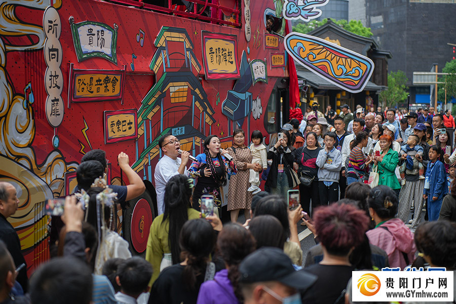 “爱乐巴士”“娱”你相遇(图4) “爱乐巴士”“娱”你相遇(图4)